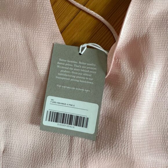 Everlane NWT V-Neck Satin Maxi Dress in Petal Pink Size S - Picture 5 of 5